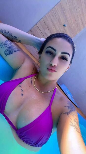 Onacasella/ leaked private content