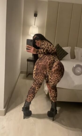 Izzy nicholls/ leaked private content