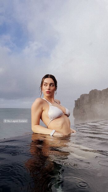 Ainaakjama/ leaked private content