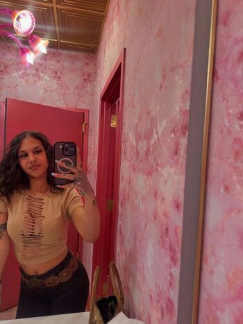 Misshenley/ leaked private content