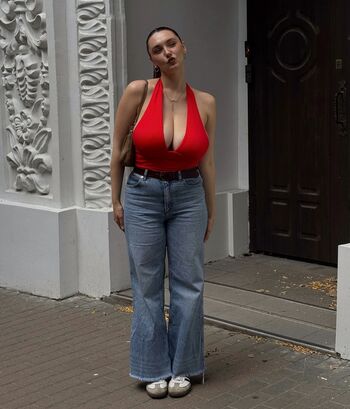 Illi y leaked private content