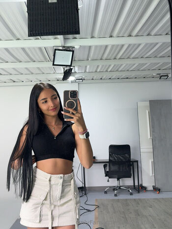 isabellatorres03