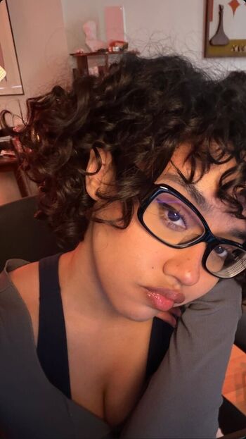 Itsqueennovaa leaked private content