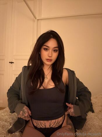Novaleesi/ leaked private content