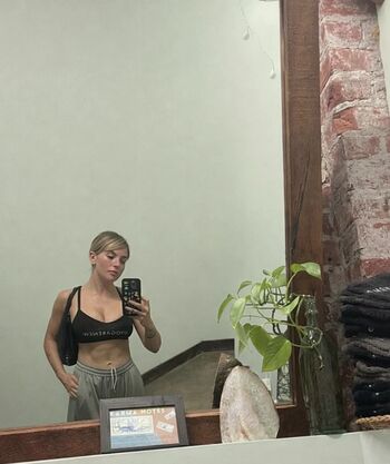 Sttaringart/ leaked private content