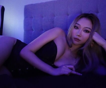 Kkarenzeng leaked private content