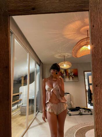 Lara.marie.v leaked private content