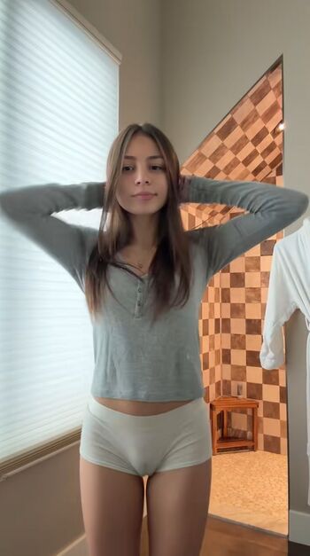 Lovelynnboo/ leaked private content