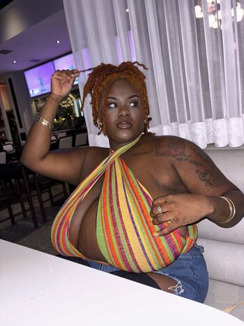 Basicwitgirl/ leaked private content