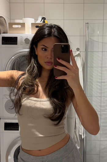 Cherrybarbievip leaked private content