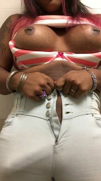 Servelilith leaked private content