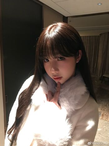 Shiliuyelei leaked private content