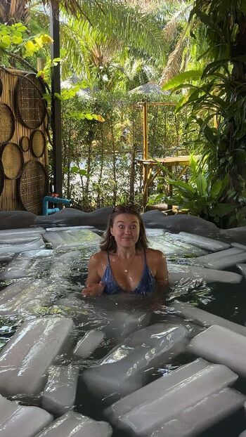 Ermira lika/ leaked private content