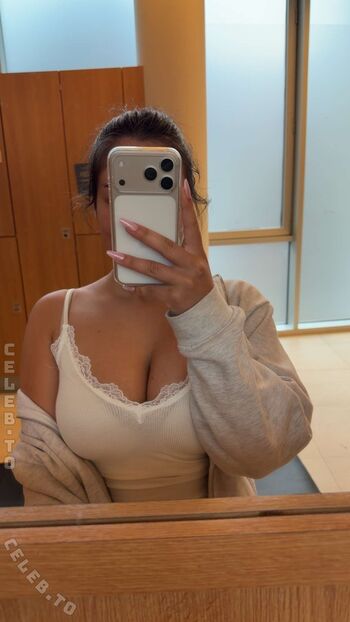 Imjenasis leaked private content