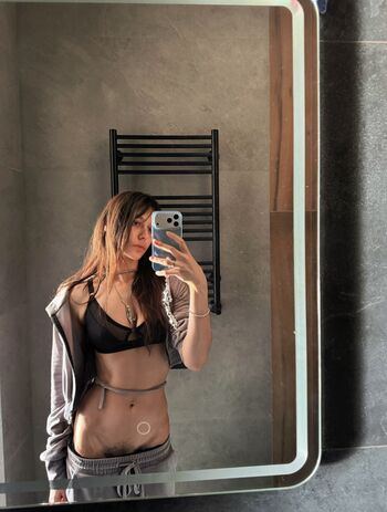 Saraquattrociocche nuda leaked private content